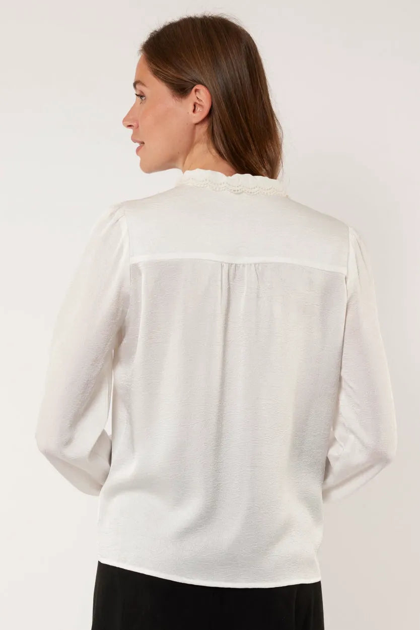 Offwhite