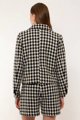 Black/Offwhite