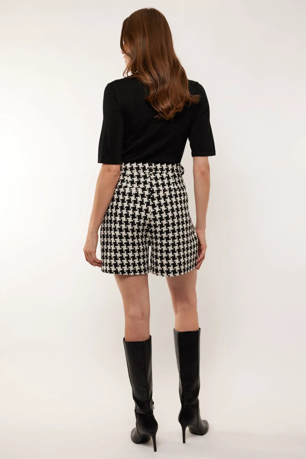 Black/Offwhite