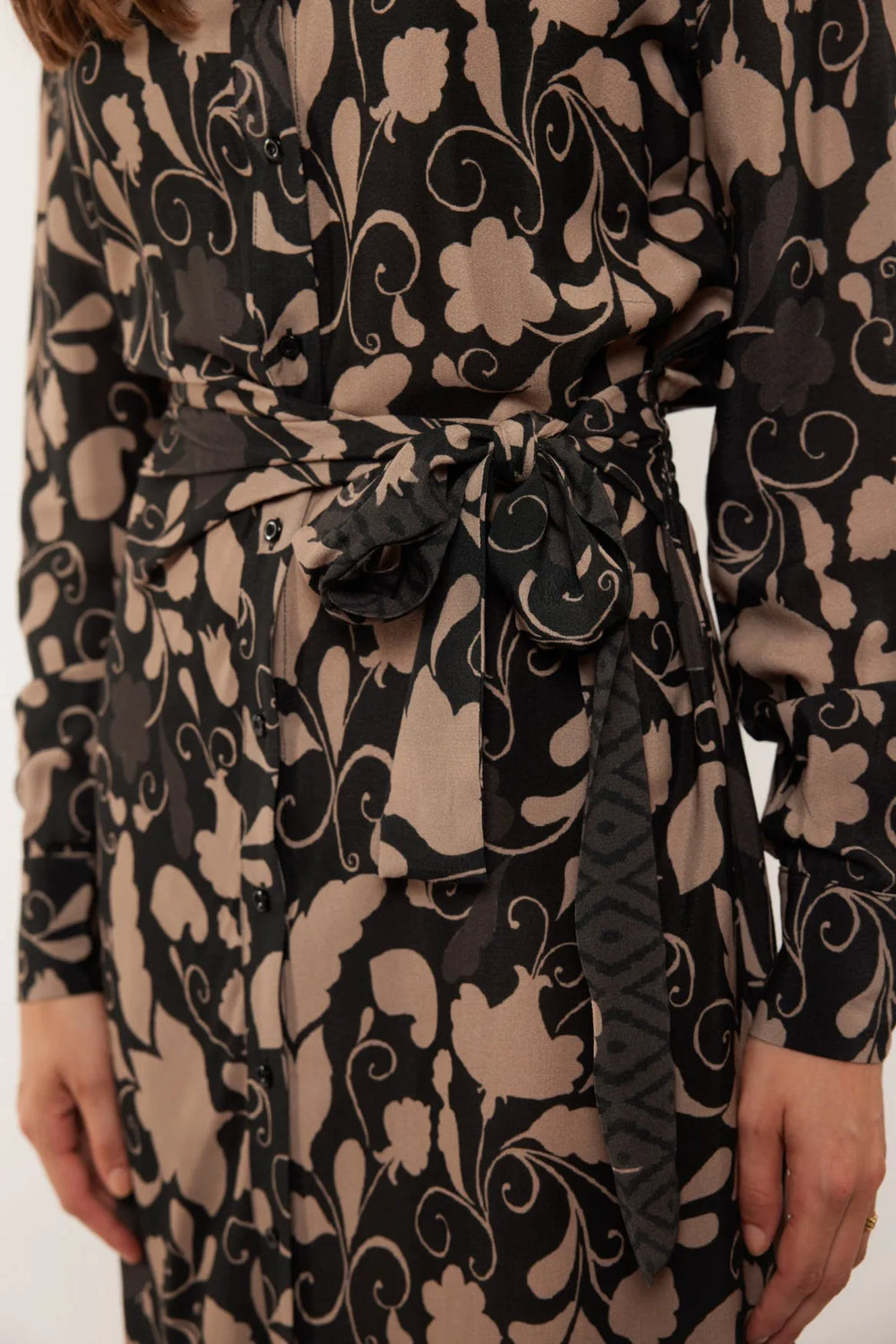 Black/Sahara
