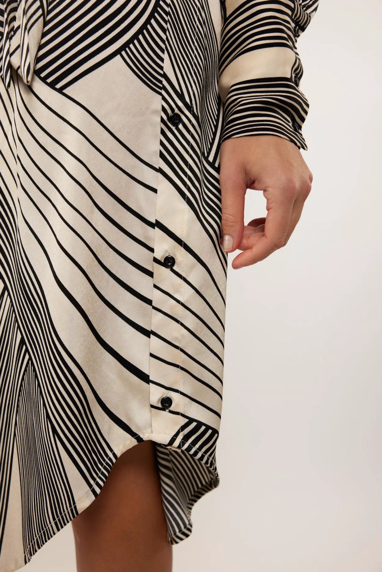 Sand/Black