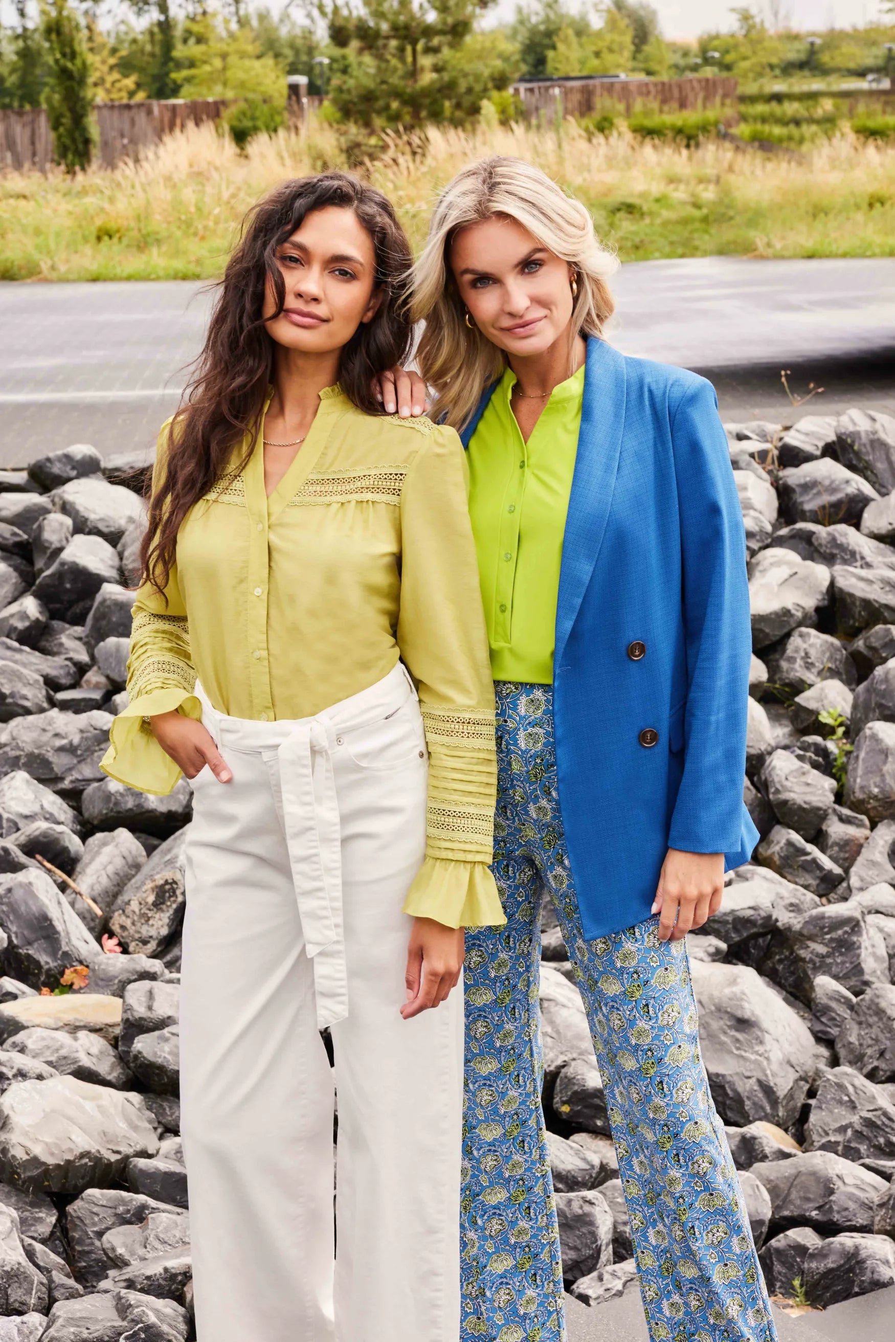 Cornflower Blue/Yellow Green